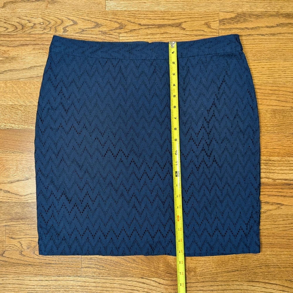 Banana Republic Women's Pencil Skirt Navy Blue Eyelet Lined 100% Cotton Size 14 - Picture 7 of 10